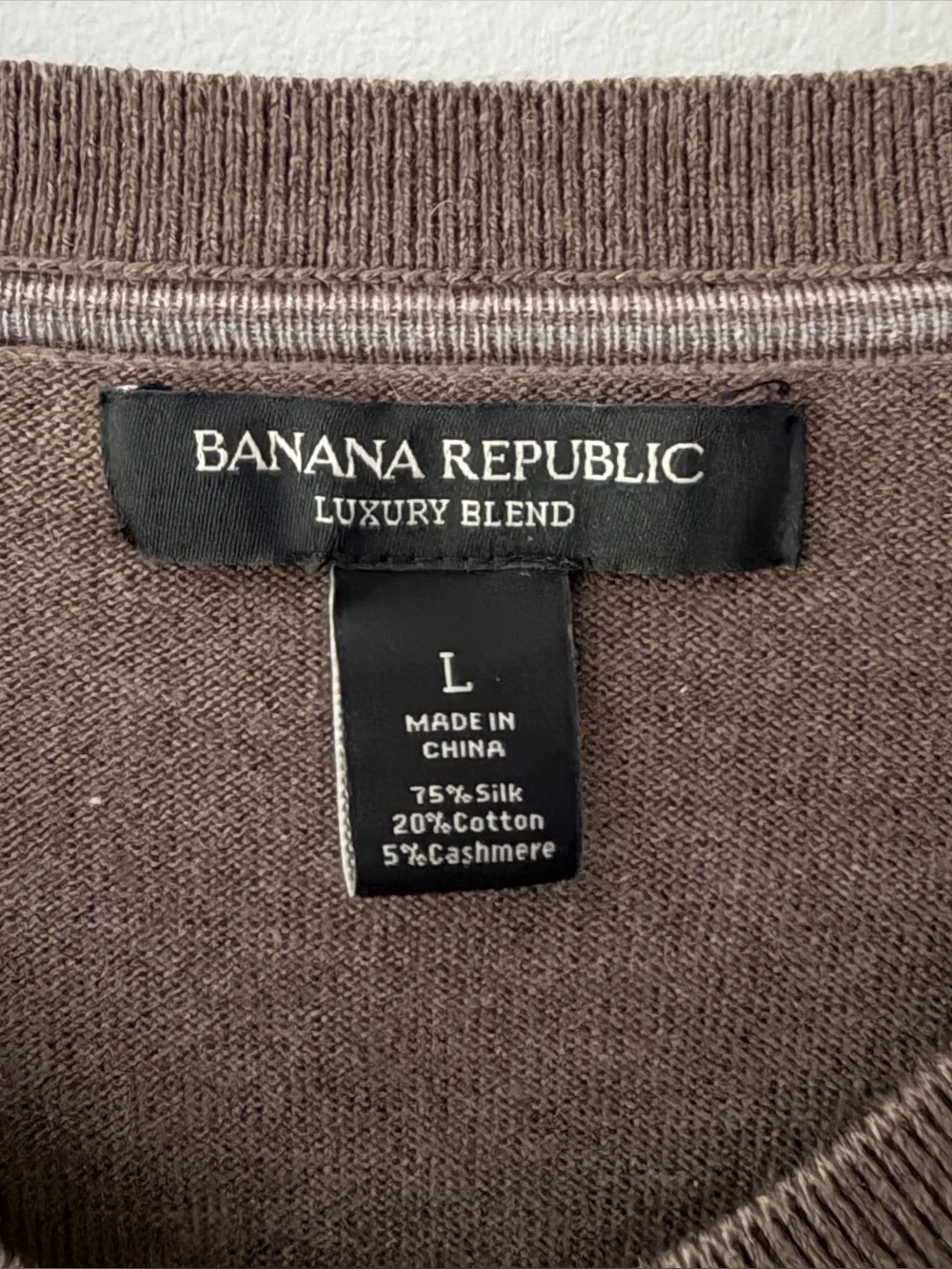 Banana Republic Luxury Blend Silk Cashmere V-Neck Sweater Brown Size Large